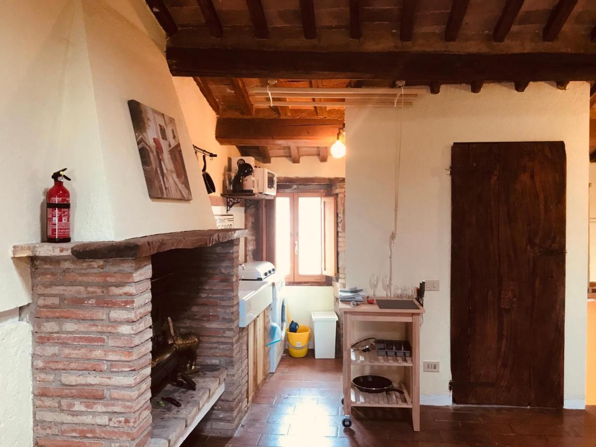 Fireflies Apartment Monte Petriolo Екстериор снимка