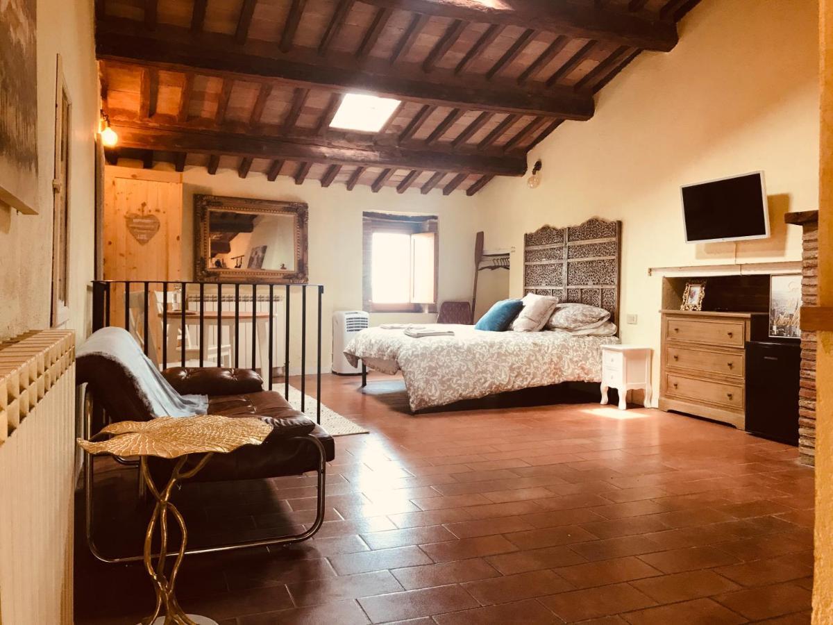 Fireflies Apartment Monte Petriolo Екстериор снимка